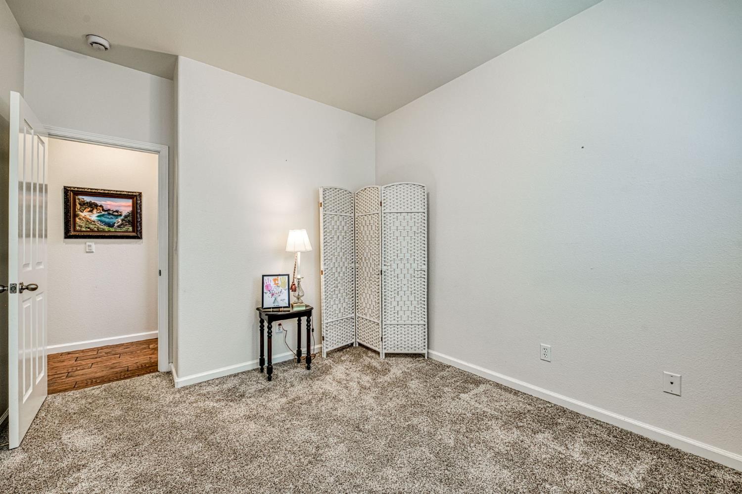 1140 E Sawgrass Ave, Fresno, CA 93730