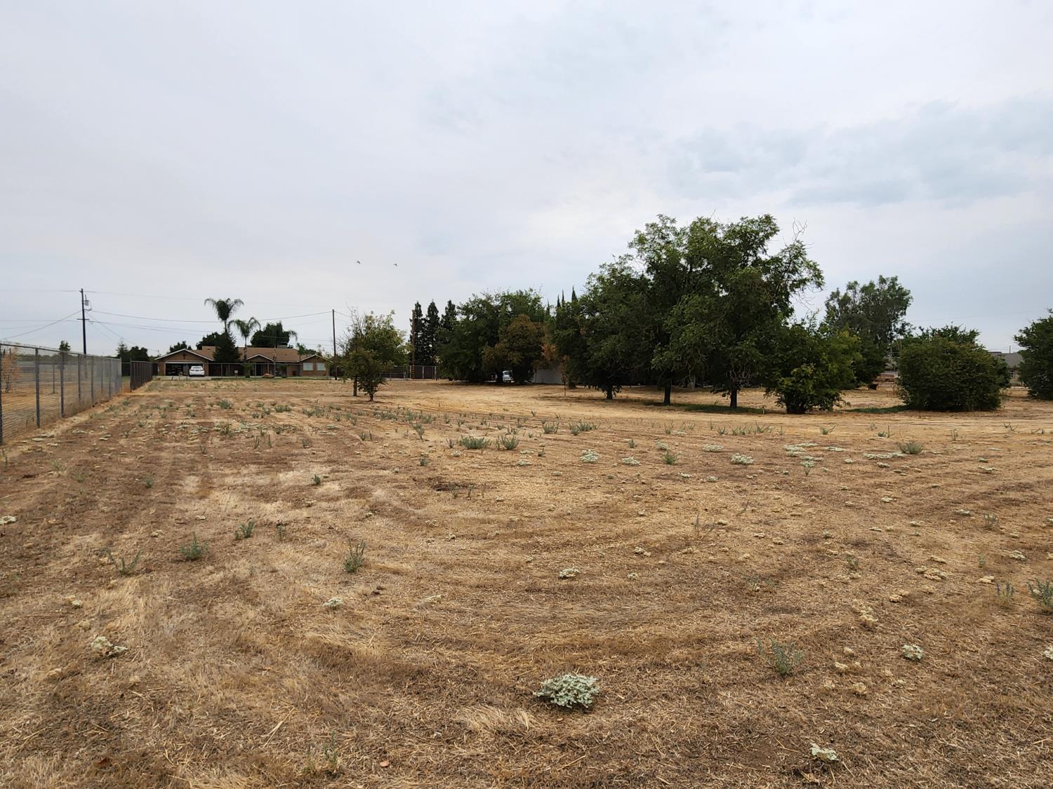 24624 Tropical Dr, Madera, CA 93638