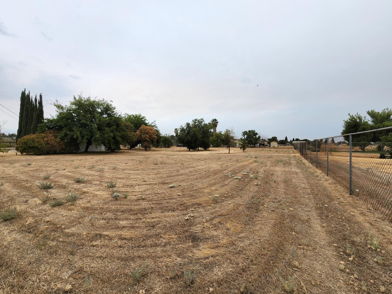 24624 Tropical Dr, Madera, CA 93638