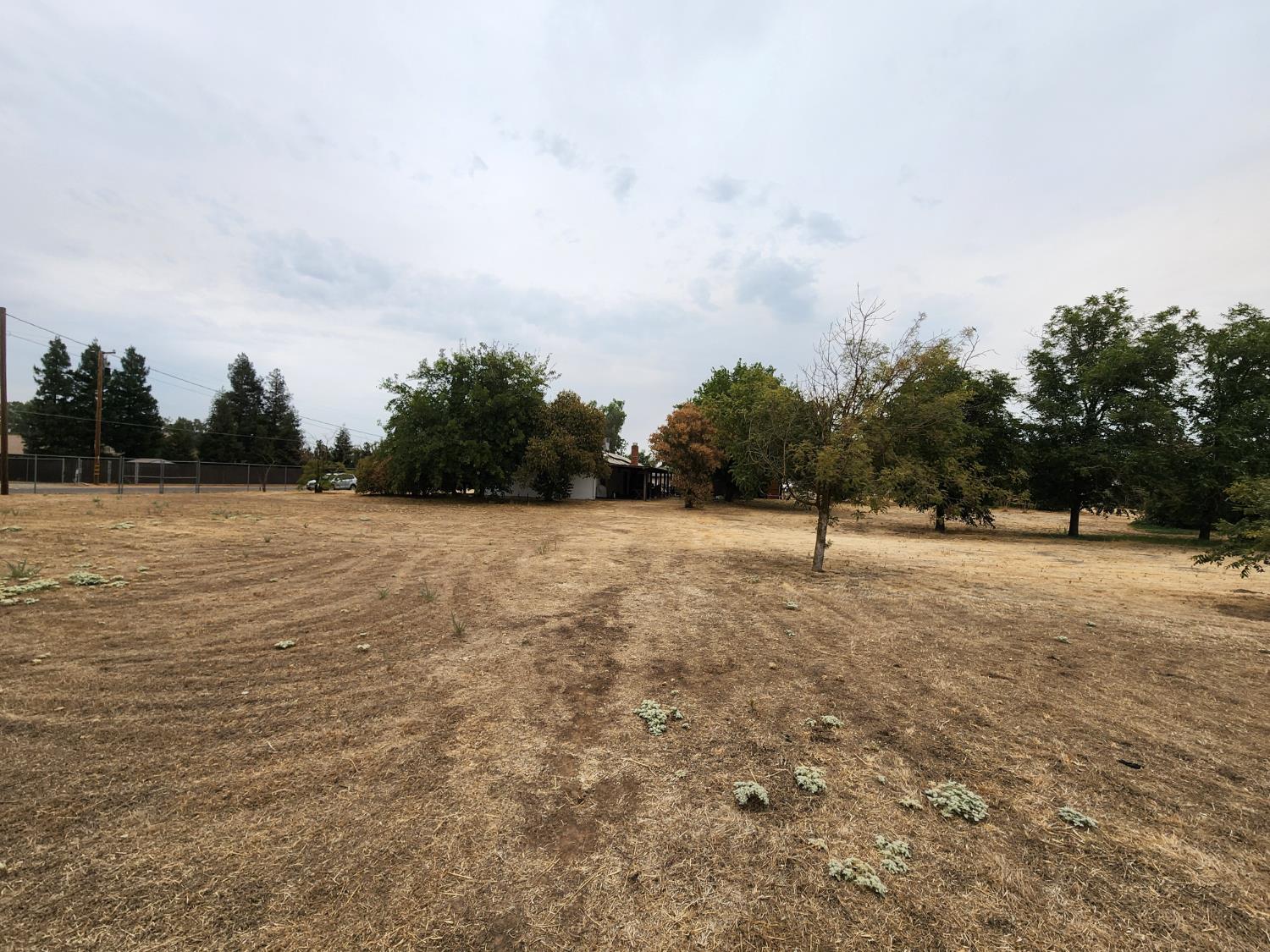 24624 Tropical Dr, Madera, CA 93638