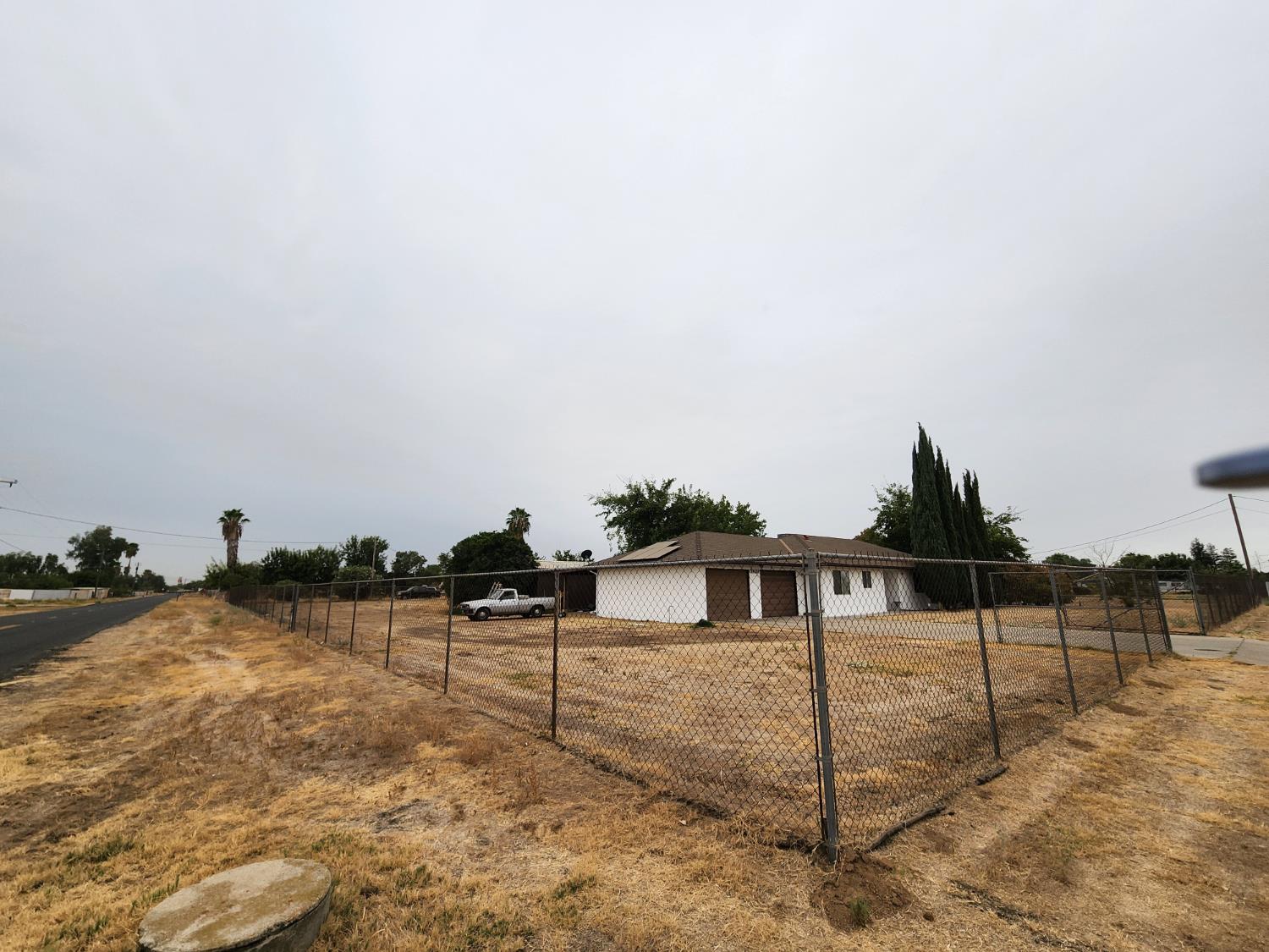 24624 Tropical Dr, Madera, CA 93638