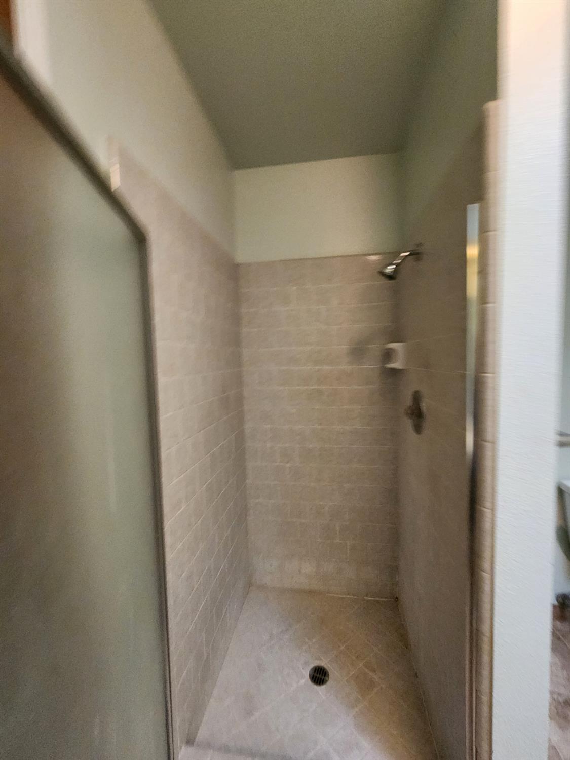24624 Tropical Dr, Madera, CA 93638