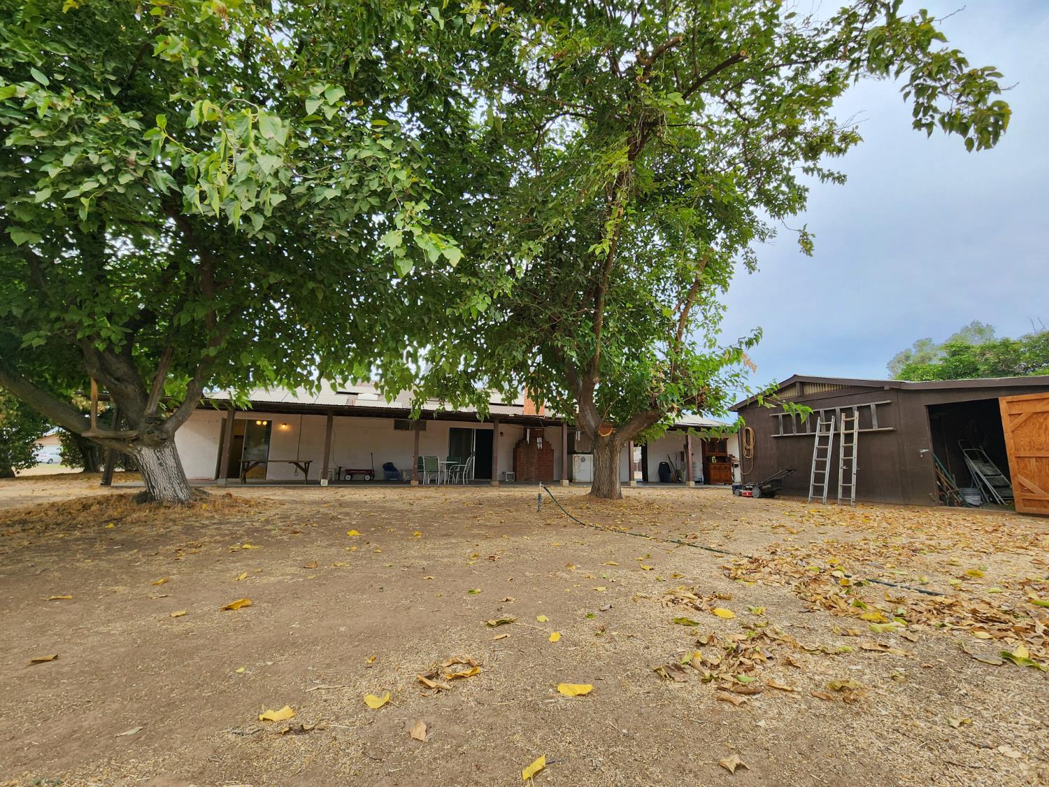 24624 Tropical Dr, Madera, CA 93638