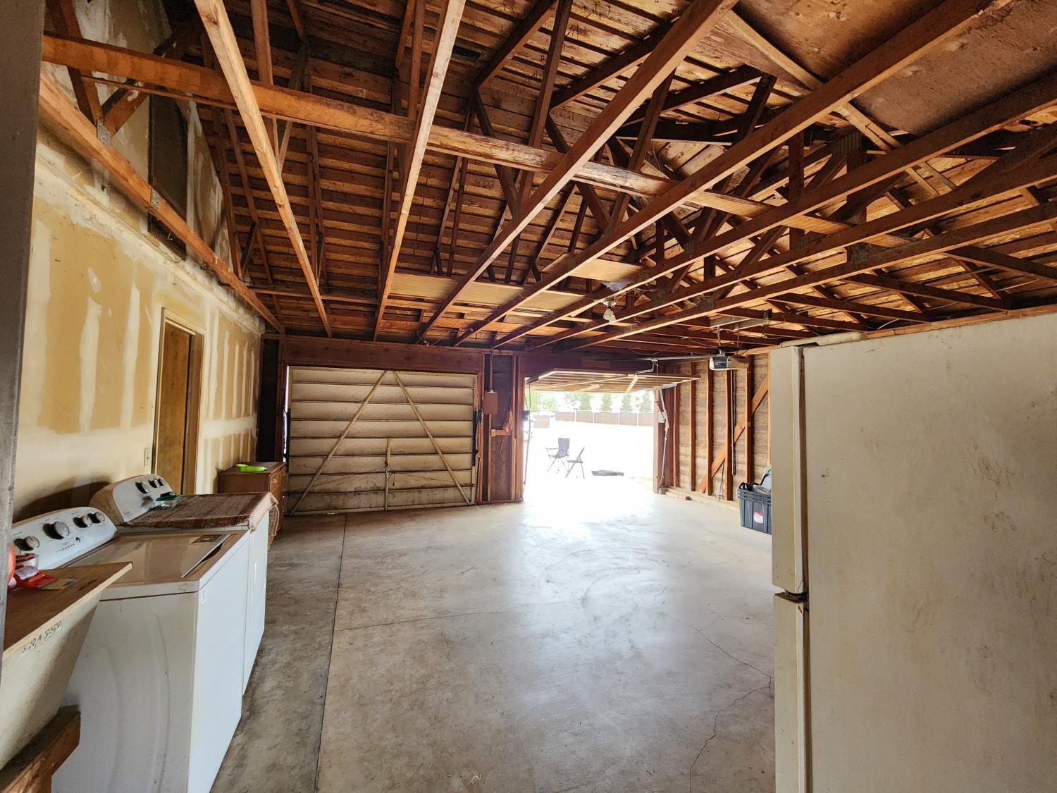 24624 Tropical Dr, Madera, CA 93638