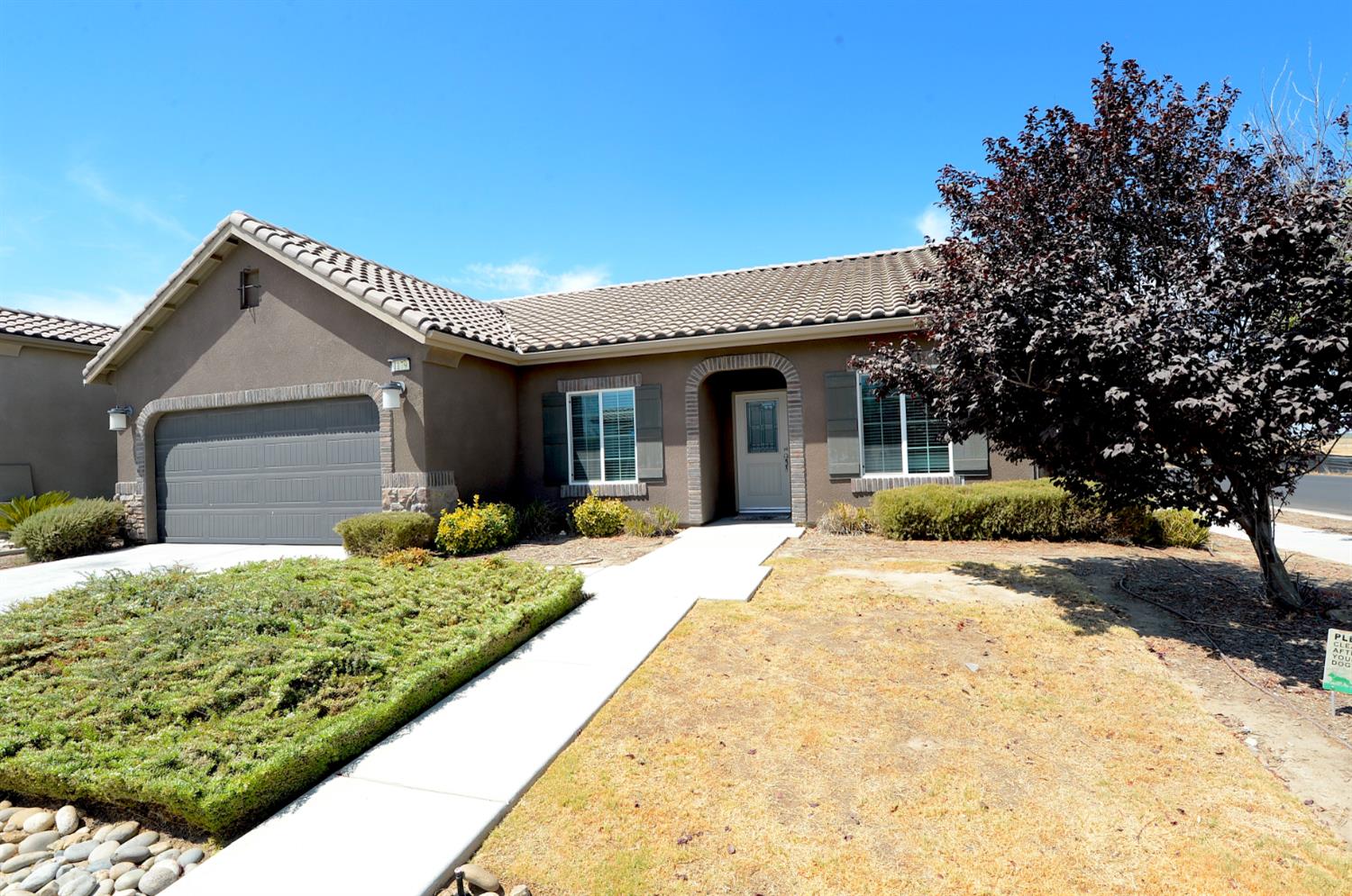 1179 Obsidian Ave, Lemoore, CA 93245