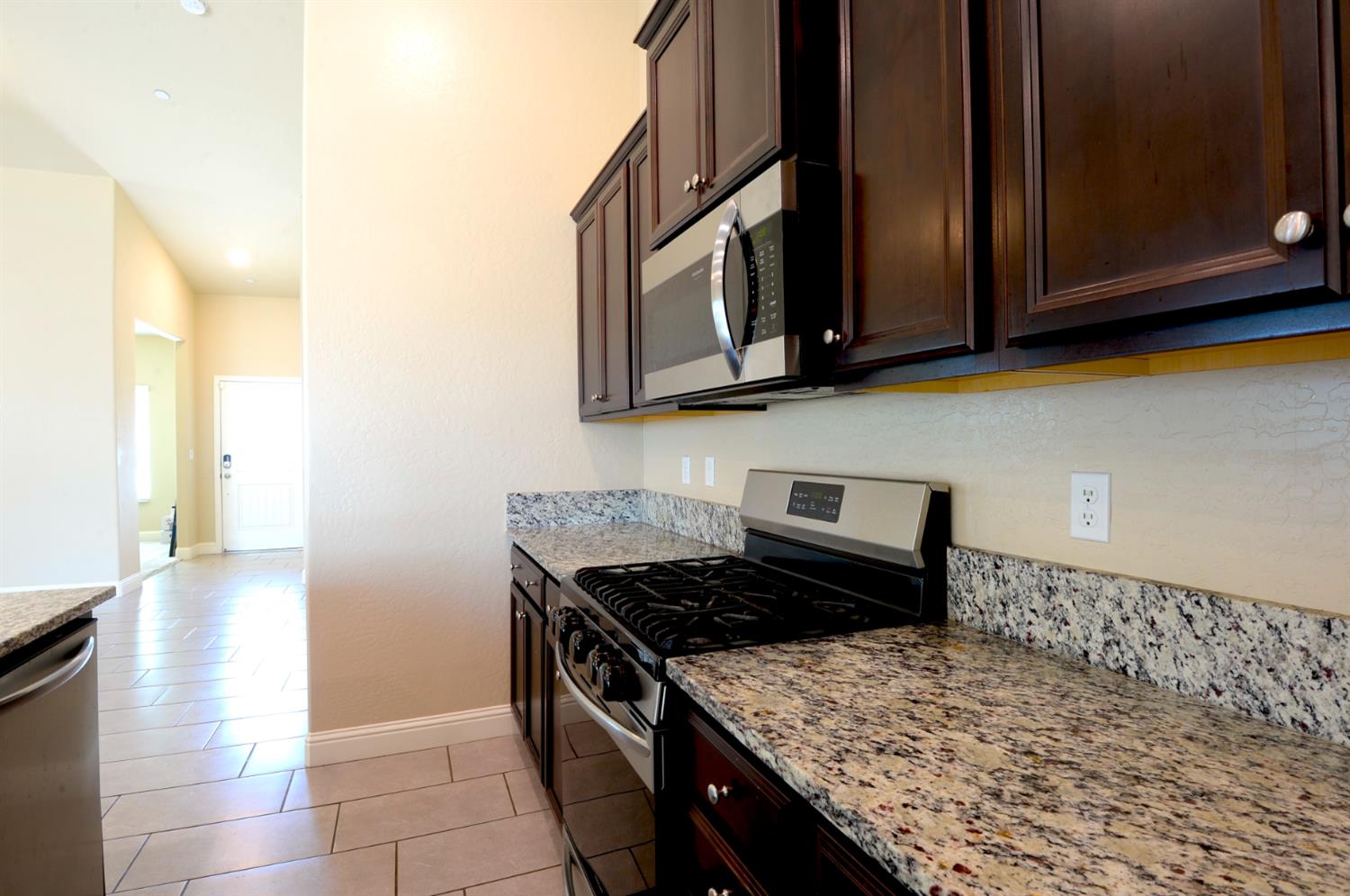 1179 Obsidian Ave, Lemoore, CA 93245