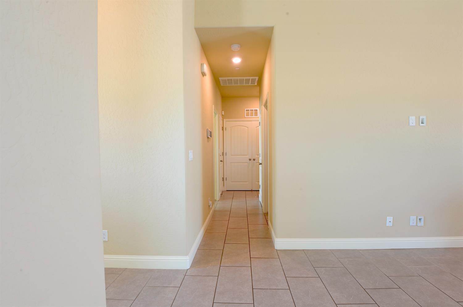 1179 Obsidian Ave, Lemoore, CA 93245