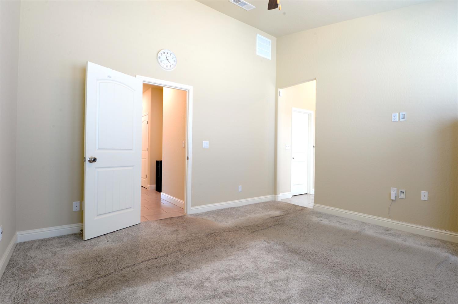 1179 Obsidian Ave, Lemoore, CA 93245