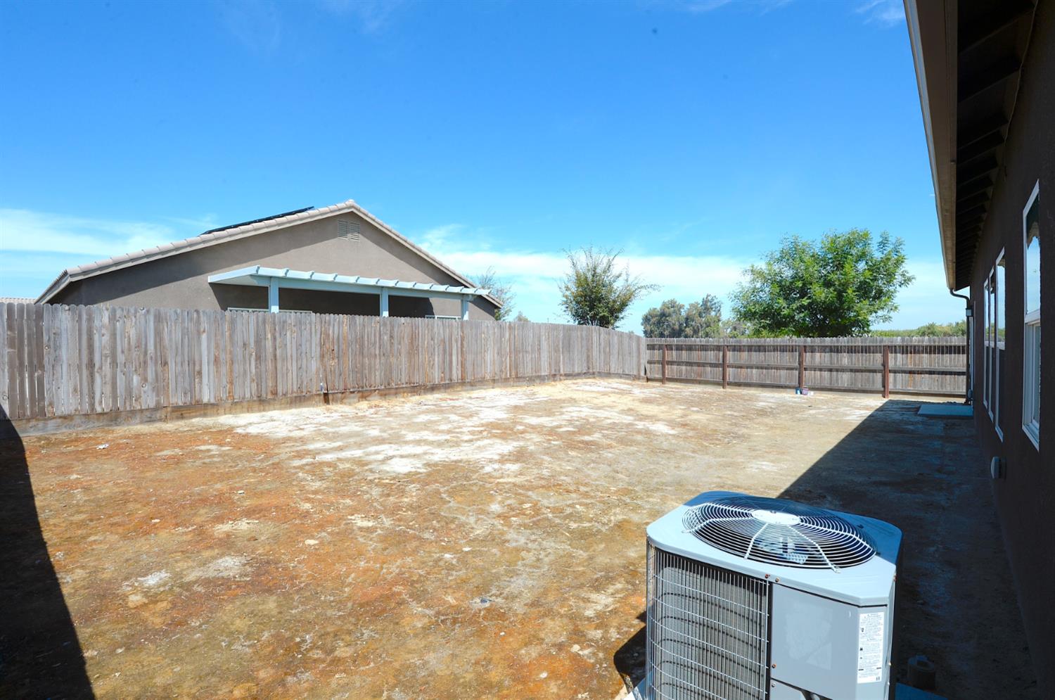 1179 Obsidian Ave, Lemoore, CA 93245