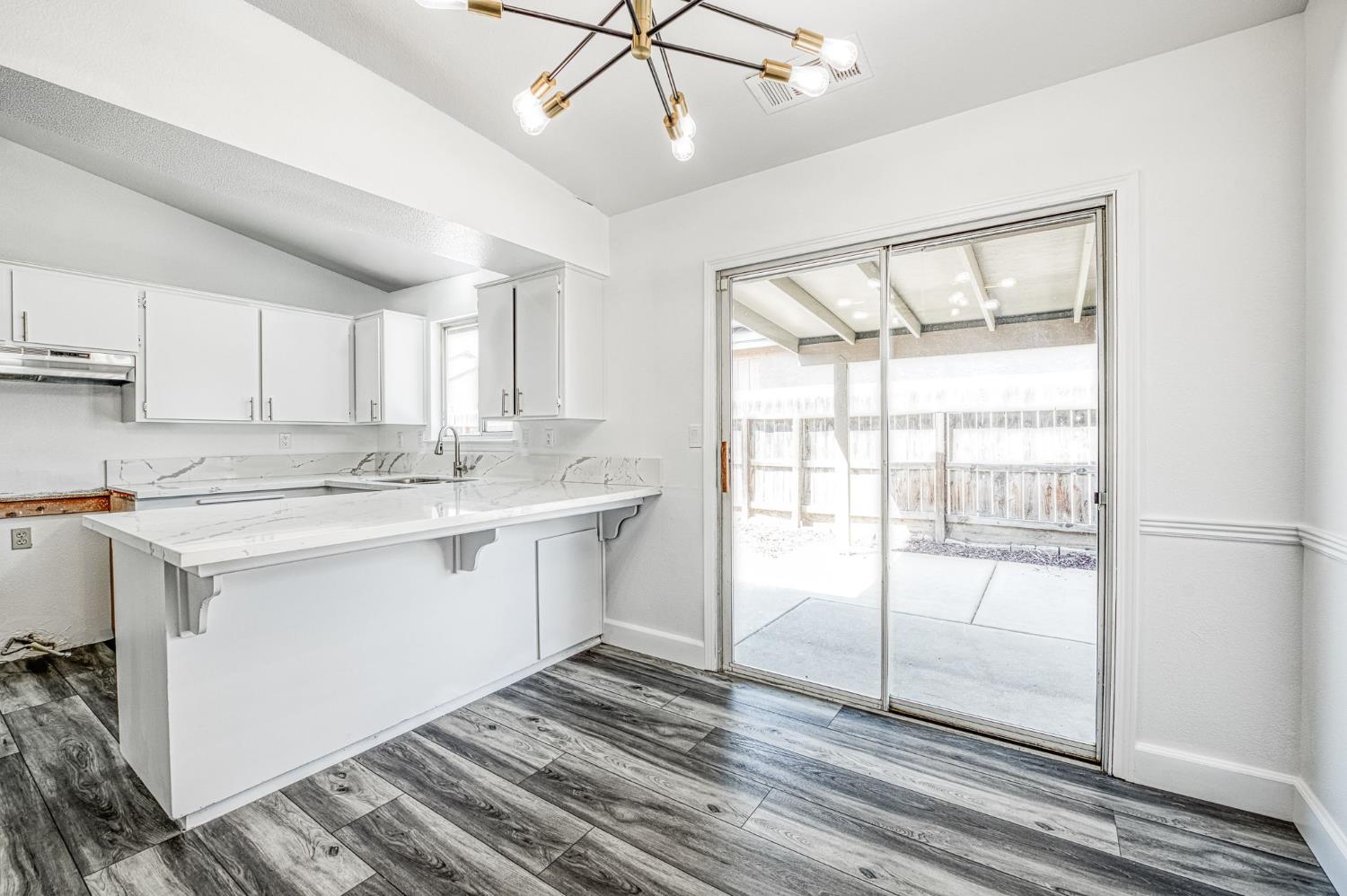 1938 Evergreen Dr, Corcoran, CA 93212