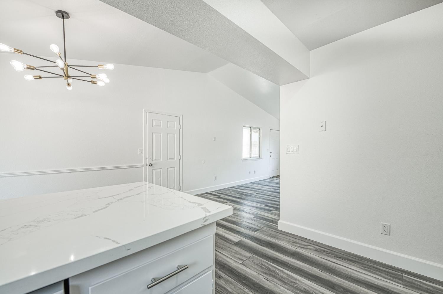 1938 Evergreen Dr, Corcoran, CA 93212