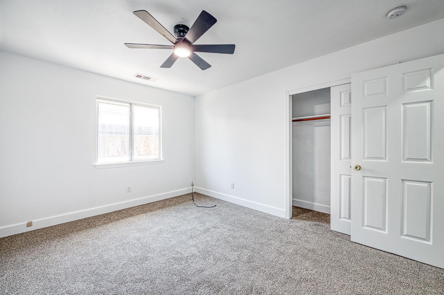 1938 Evergreen Dr, Corcoran, CA 93212