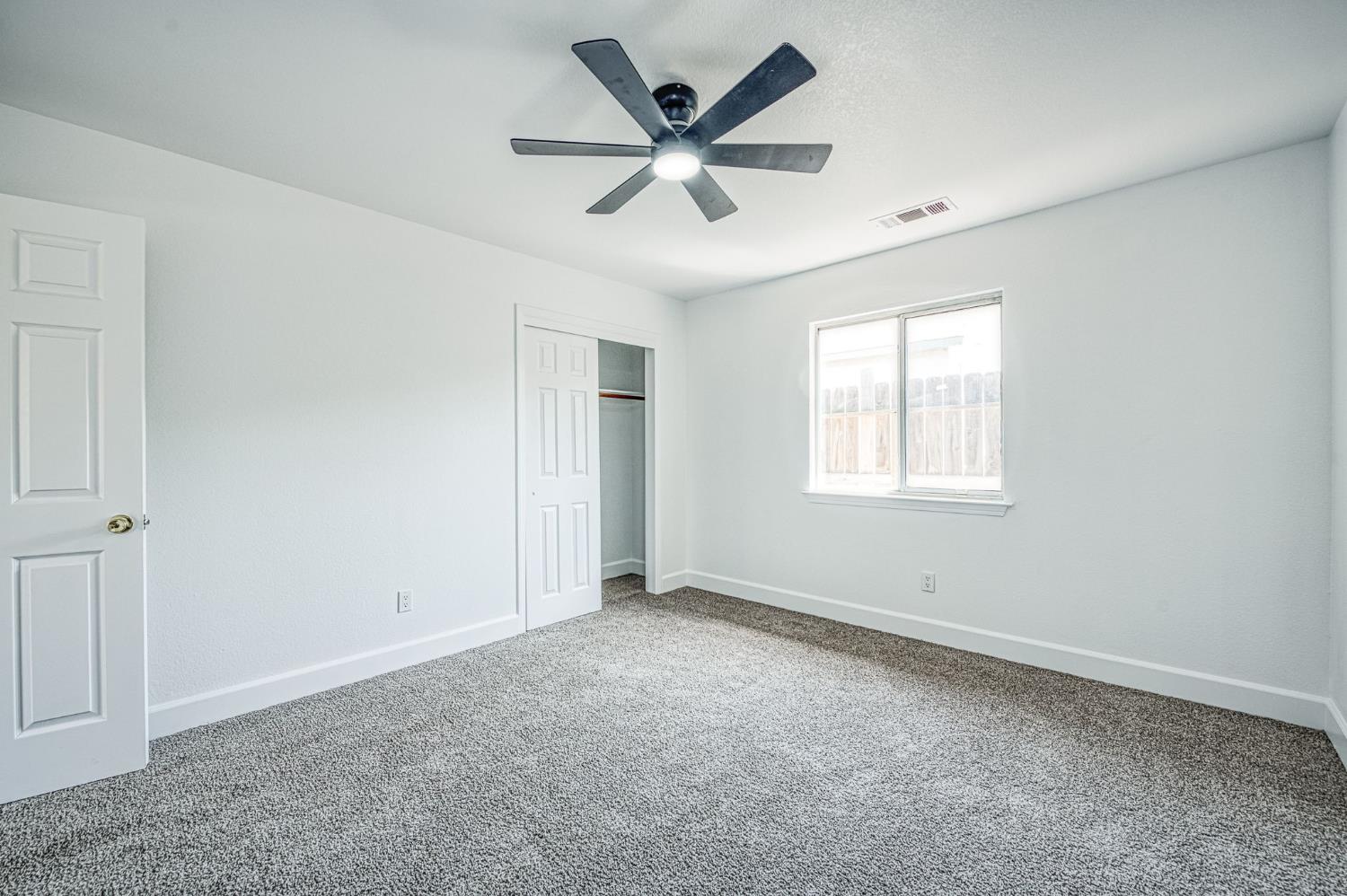 1938 Evergreen Dr, Corcoran, CA 93212