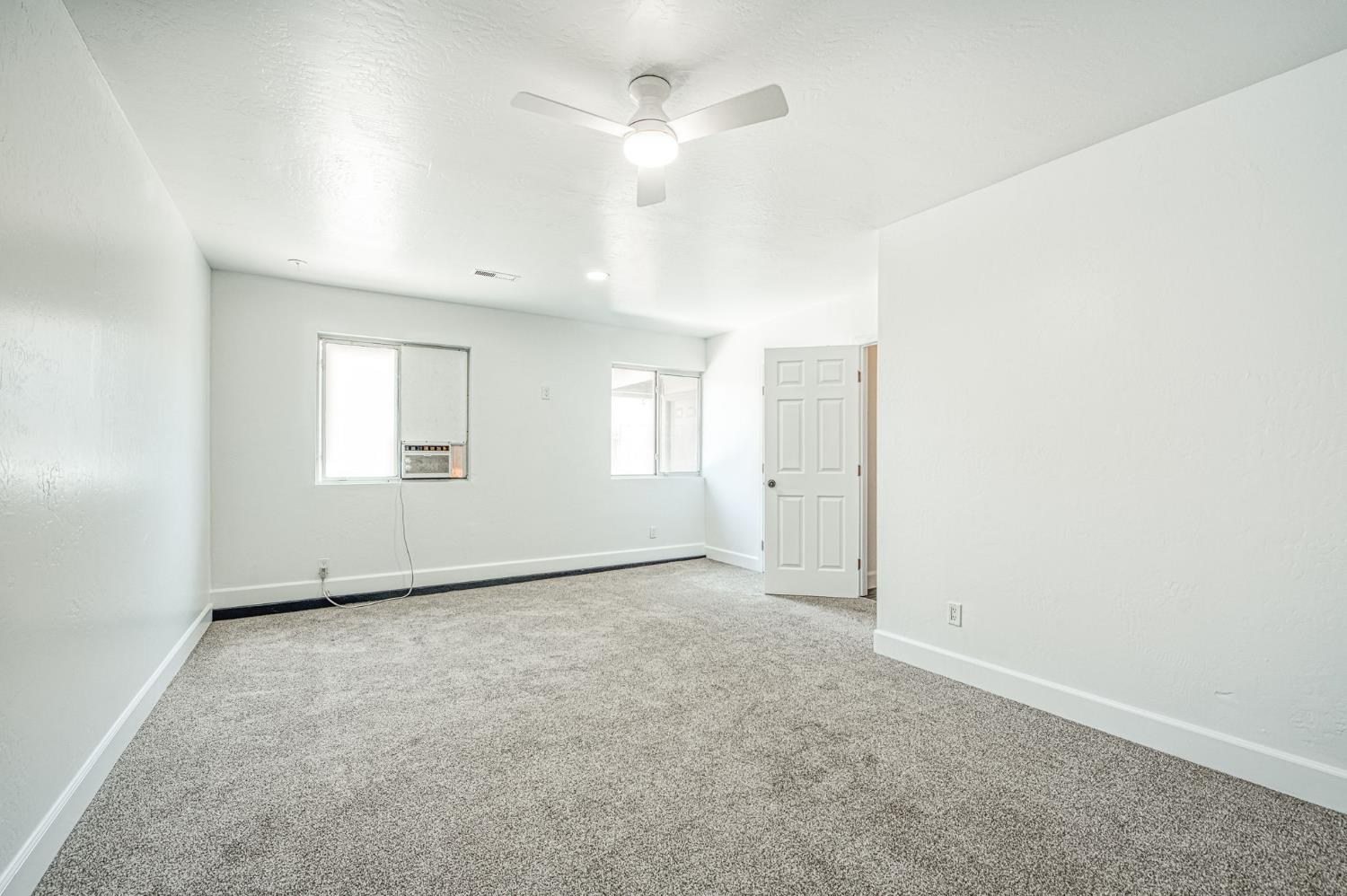 1938 Evergreen Dr, Corcoran, CA 93212