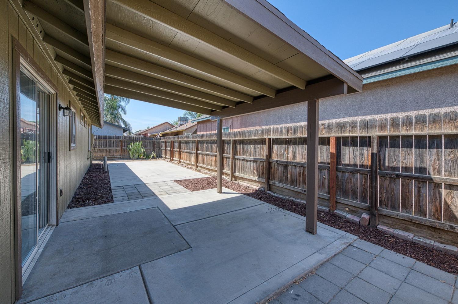 1938 Evergreen Dr, Corcoran, CA 93212