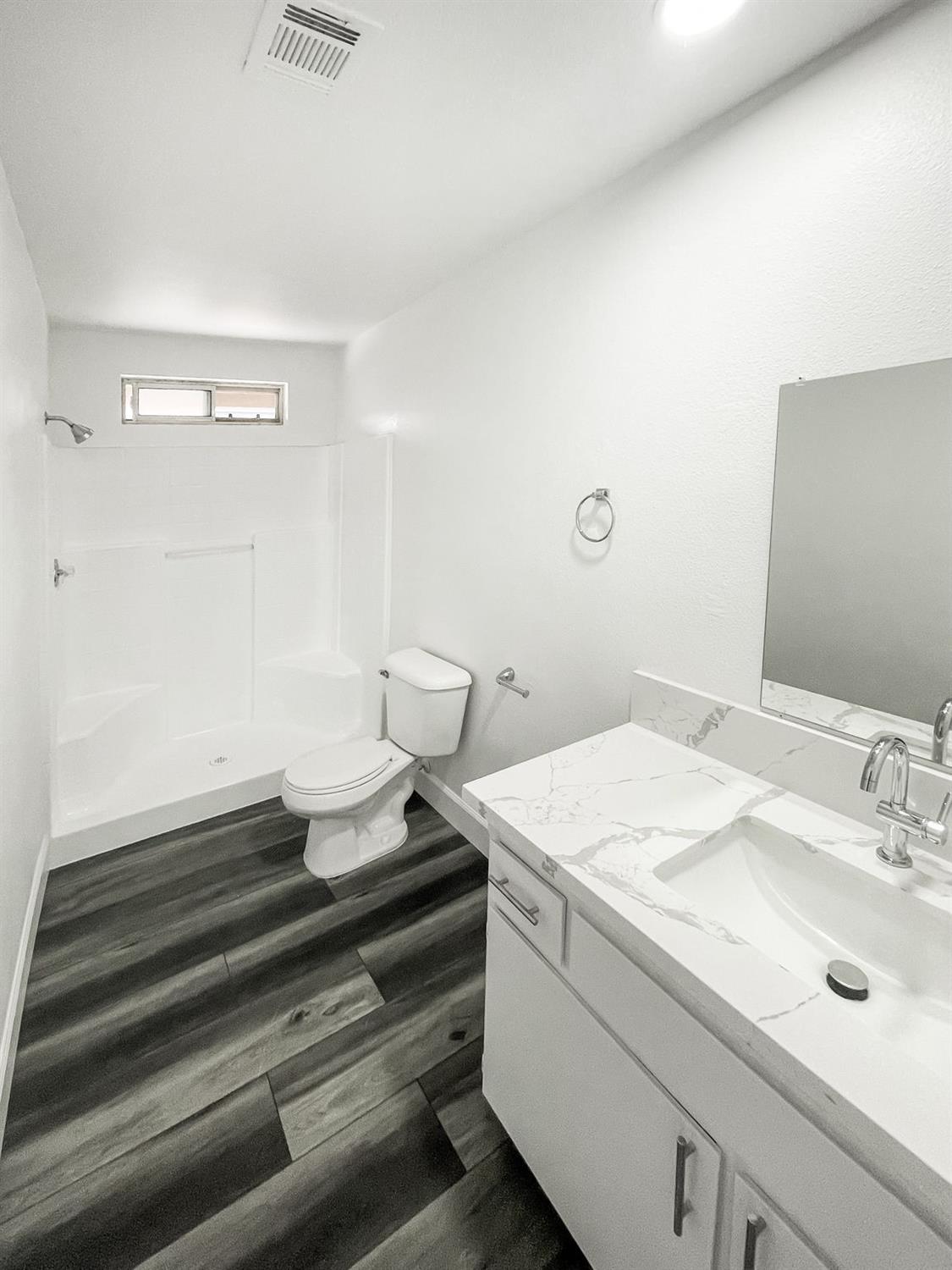 1938 Evergreen Dr, Corcoran, CA 93212