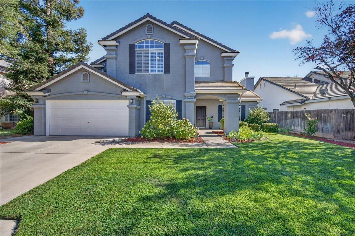 2291 E La Quinta Dr, Fresno, CA 93730
