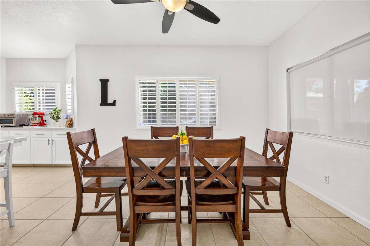 2291 E La Quinta Dr, Fresno, CA 93730