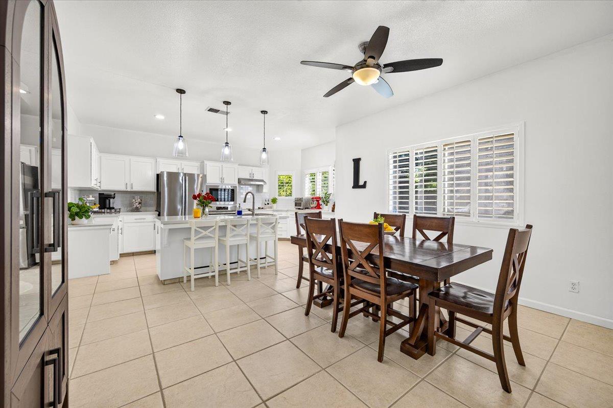 2291 E La Quinta Dr, Fresno, CA 93730