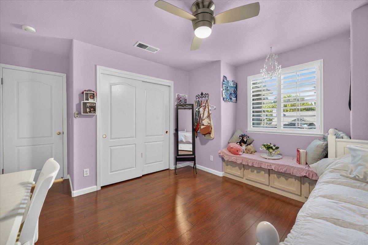 2291 E La Quinta Dr, Fresno, CA 93730