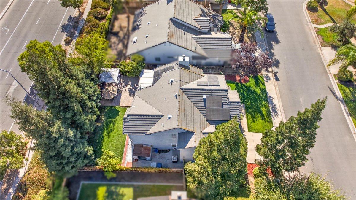 2291 E La Quinta Dr, Fresno, CA 93730