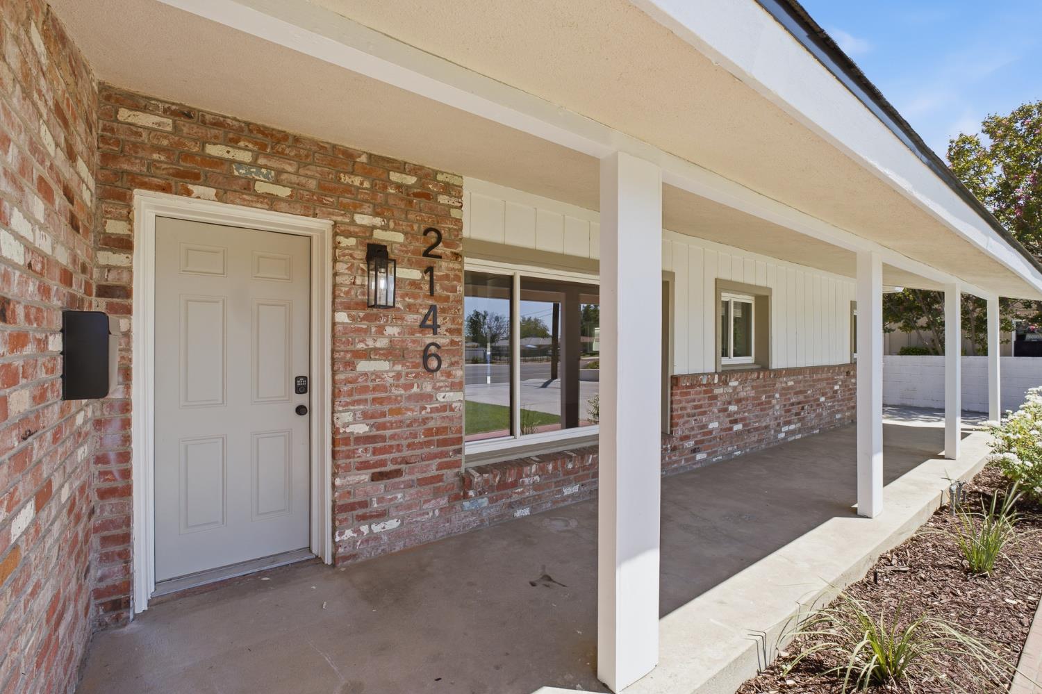 2146 N Maple Ave, Fresno, CA 93703