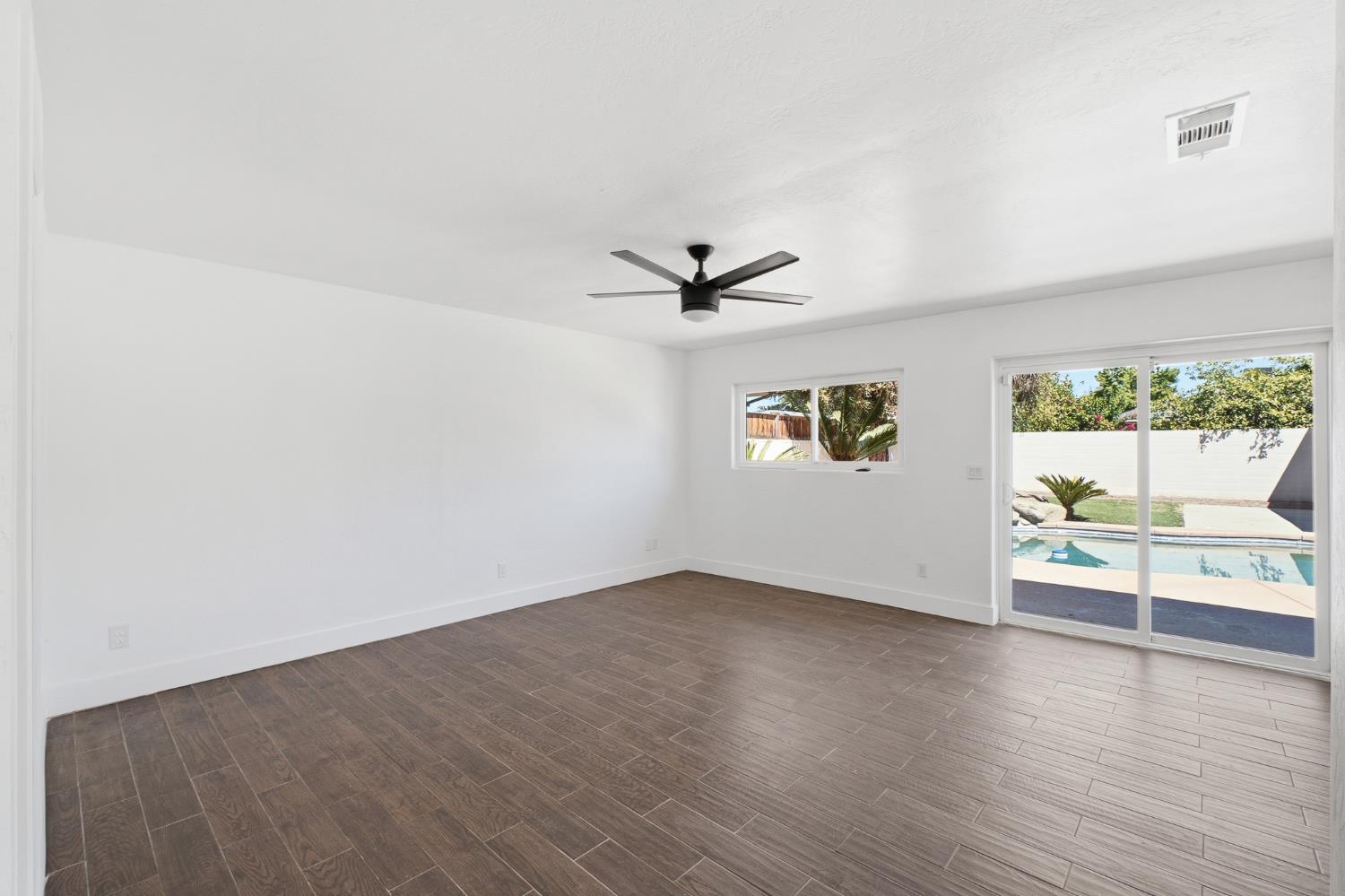 2146 N Maple Ave, Fresno, CA 93703