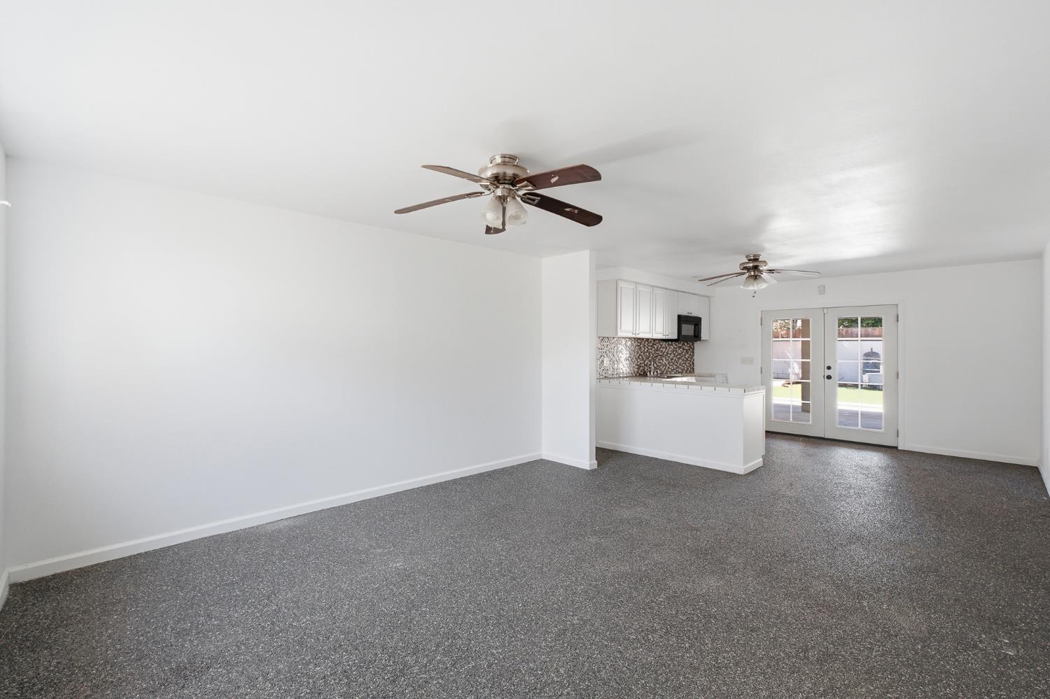 2146 N Maple Ave, Fresno, CA 93703