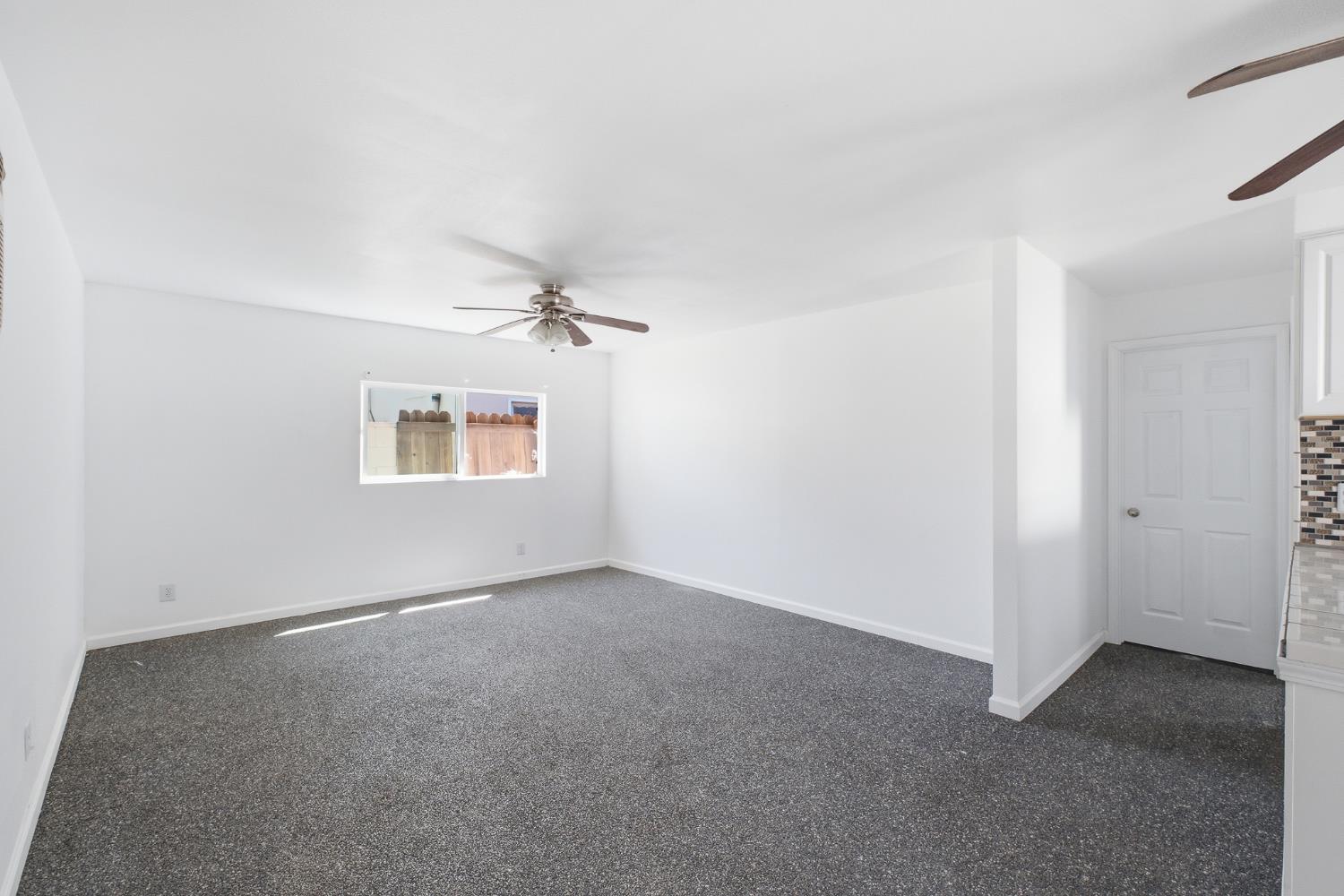 2146 N Maple Ave, Fresno, CA 93703