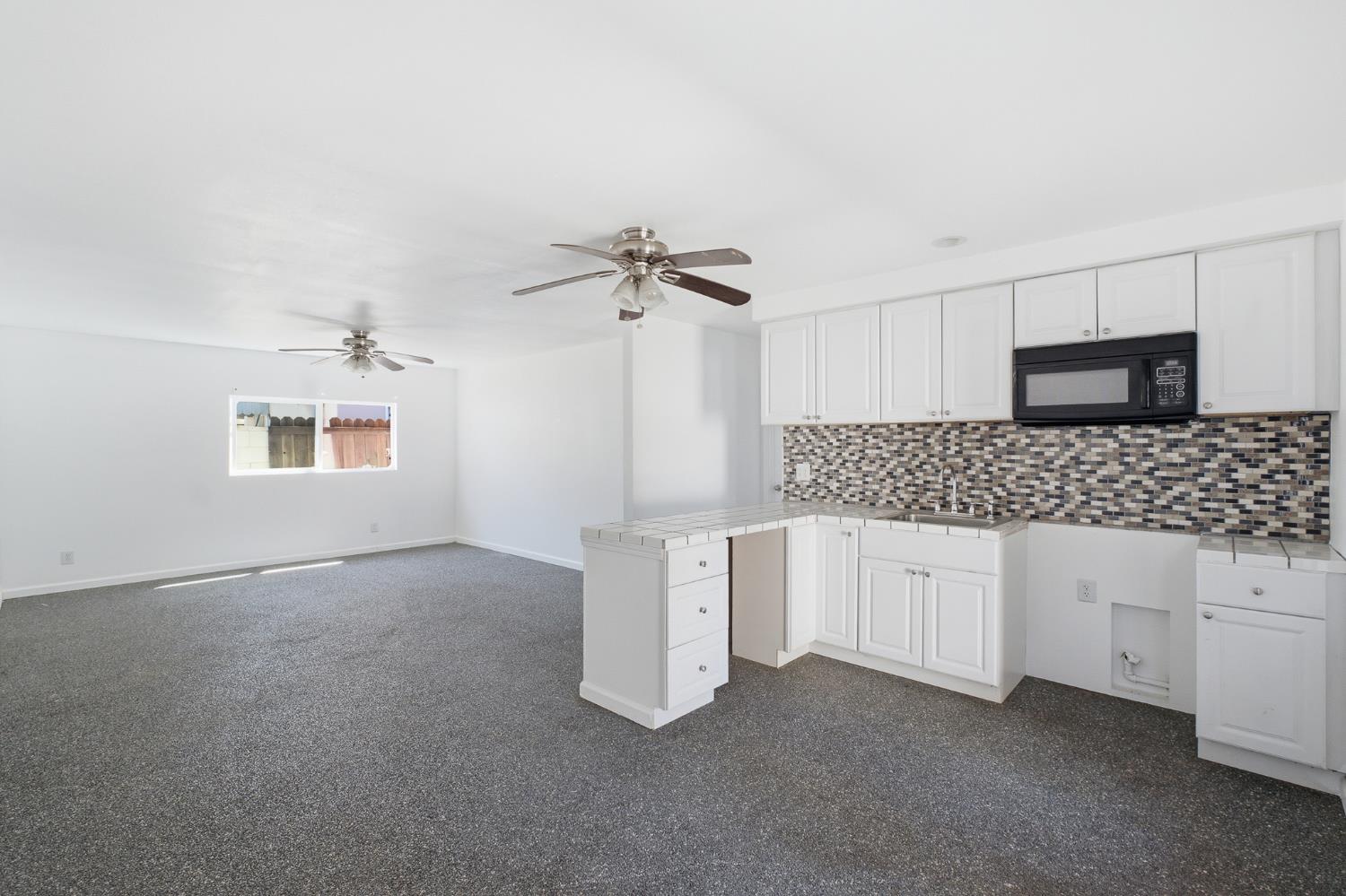 2146 N Maple Ave, Fresno, CA 93703