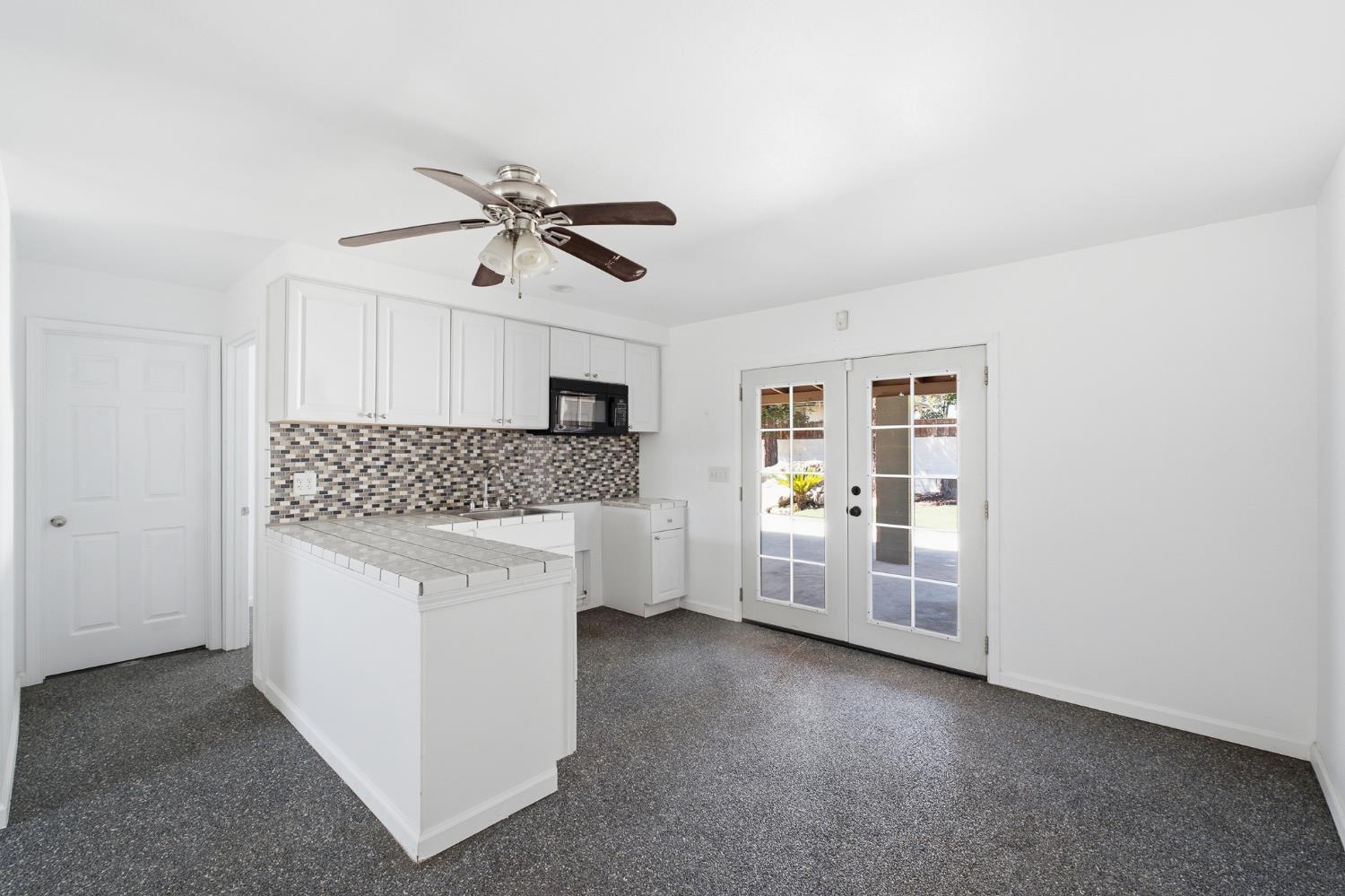 2146 N Maple Ave, Fresno, CA 93703