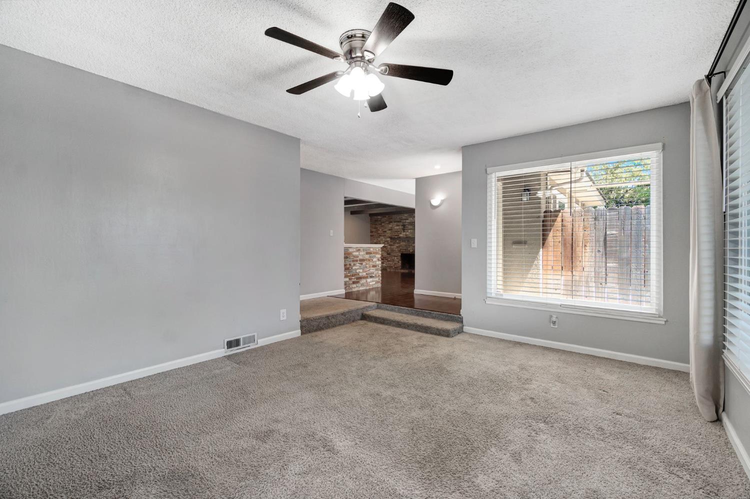 4887 E Pico Ave, Fresno, CA 93726