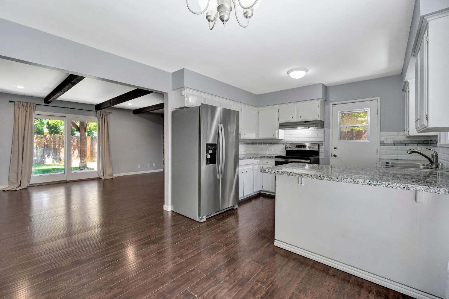 4887 E Pico Ave, Fresno, CA 93726