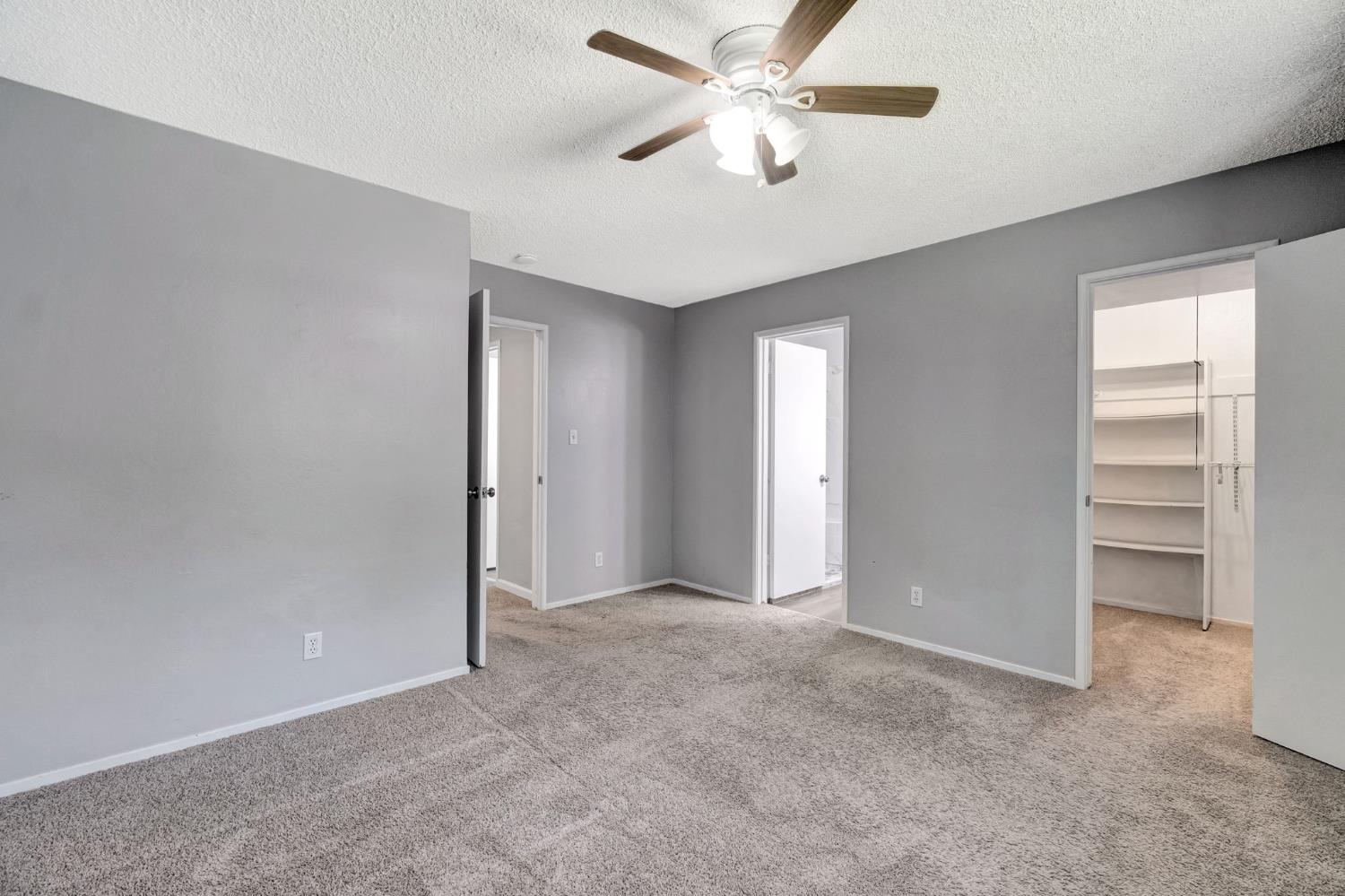 4887 E Pico Ave, Fresno, CA 93726