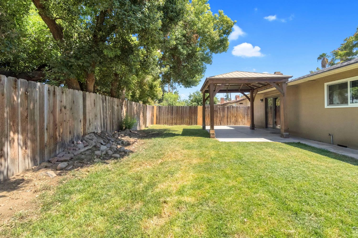 4887 E Pico Ave, Fresno, CA 93726
