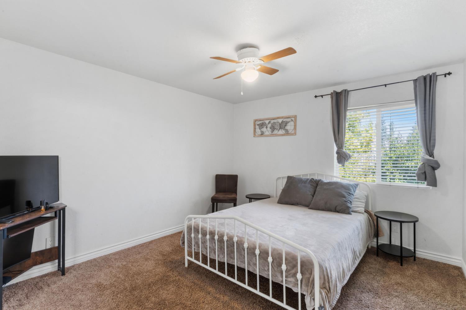 3703 W Bullard Ave #211, Fresno, CA 93711