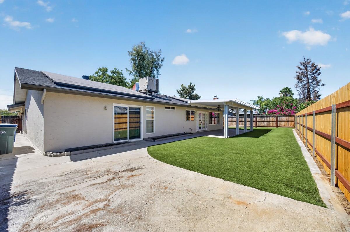 451 Mcarthur Ave, Clovis, CA 93611