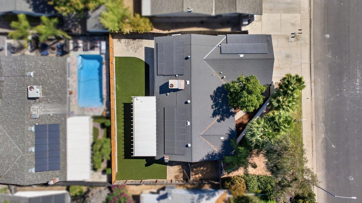 451 Mcarthur Ave, Clovis, CA 93611