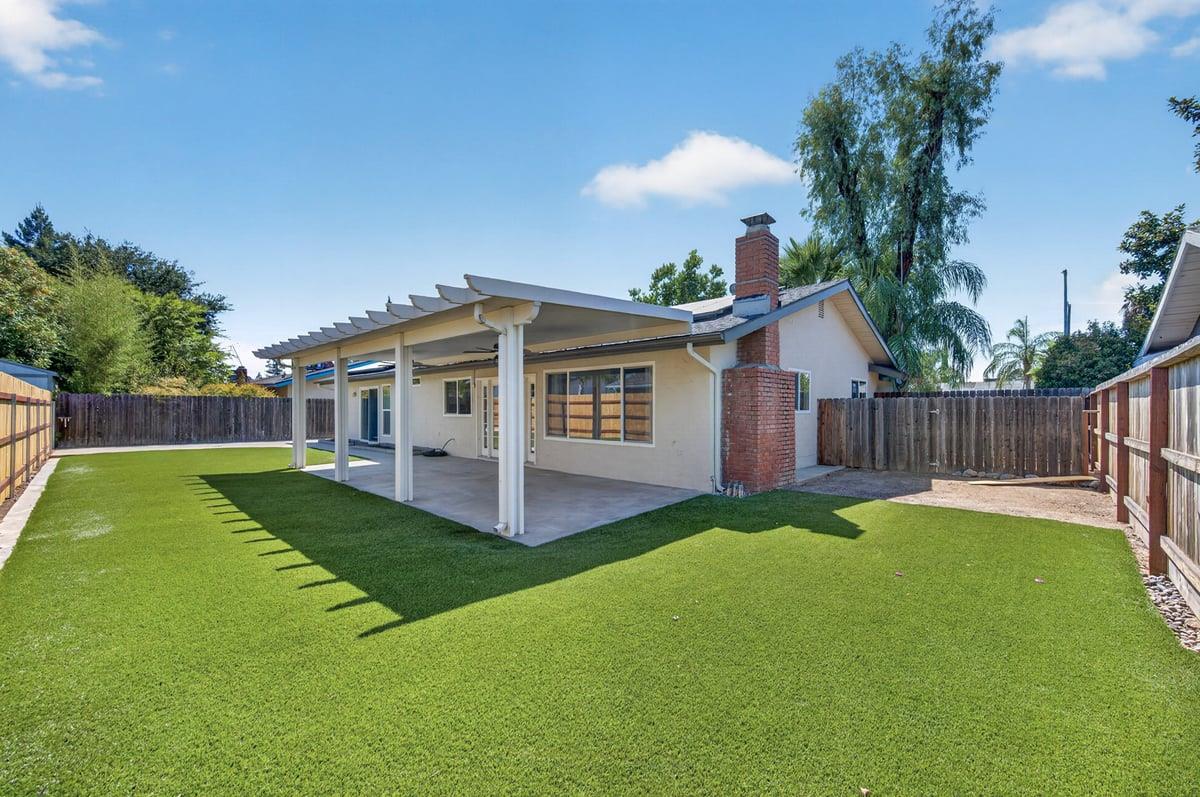 451 Mcarthur Ave, Clovis, CA 93611