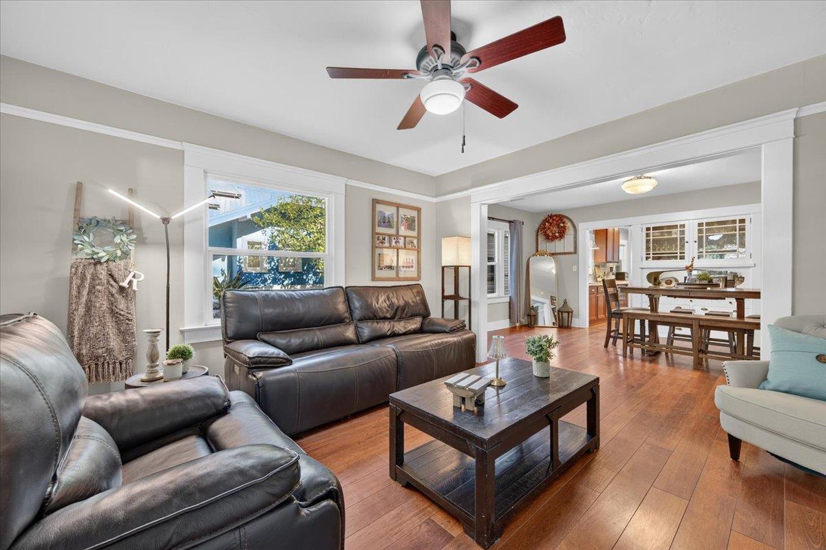 640 E Cambridge Ave, Fresno, CA 93704