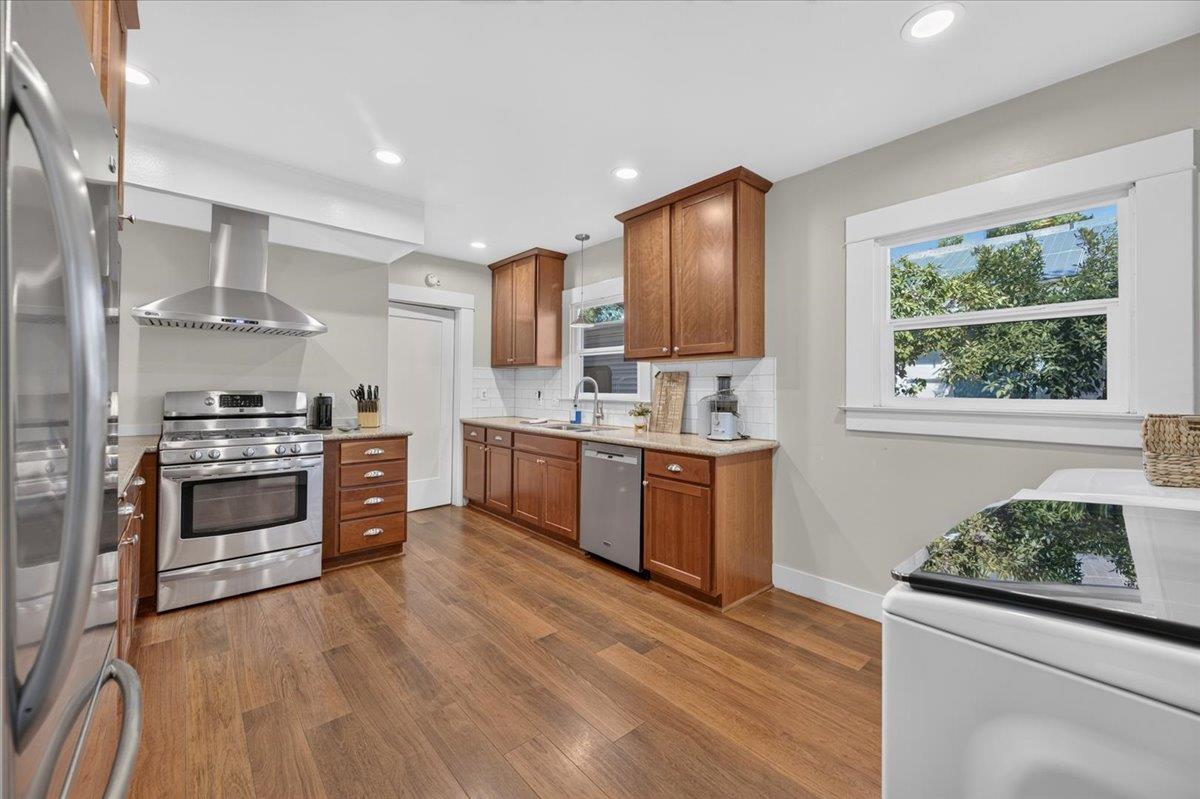640 E Cambridge Ave, Fresno, CA 93704