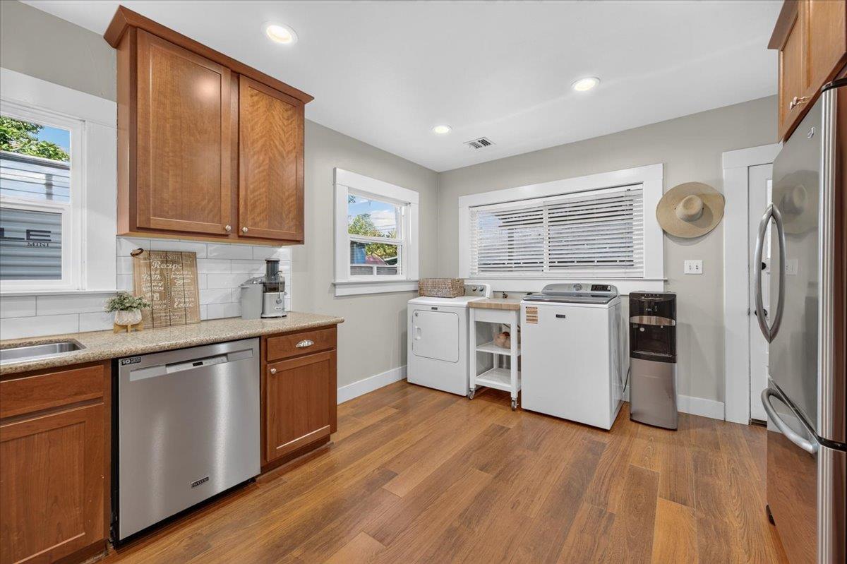 640 E Cambridge Ave, Fresno, CA 93704
