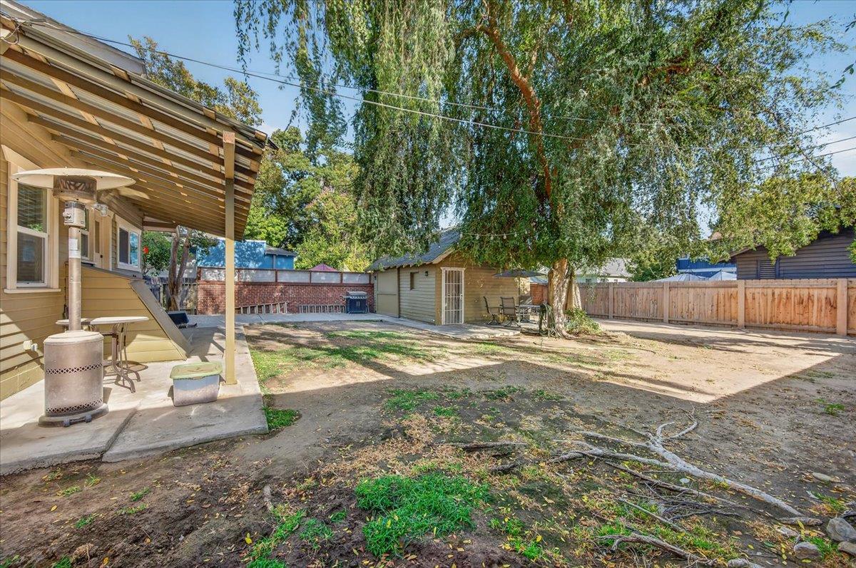 640 E Cambridge Ave, Fresno, CA 93704