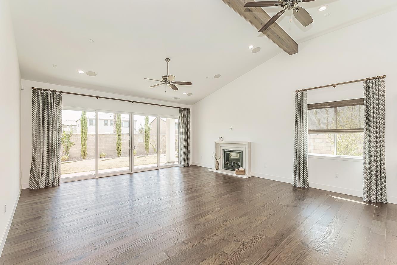 2825 E Beech Tree Dr, Fresno, CA 93730