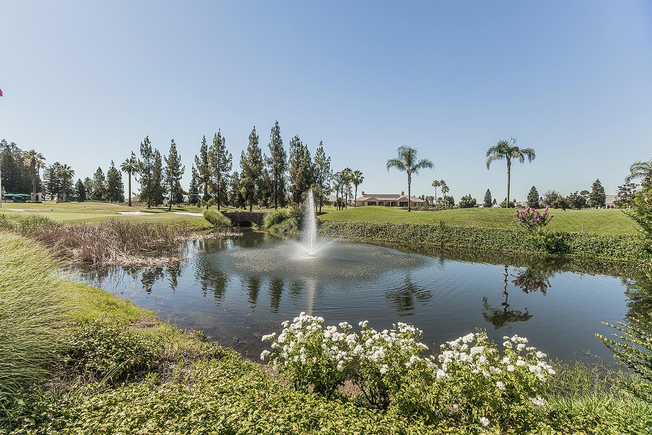 2825 E Beech Tree Dr, Fresno, CA 93730