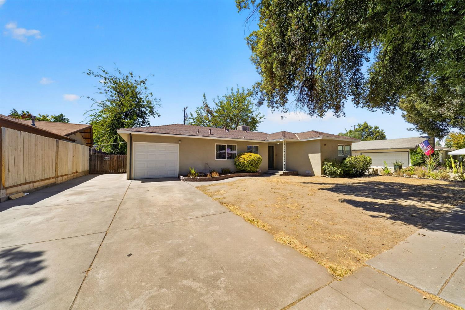 2903 N Fisher St, Fresno, CA 93703