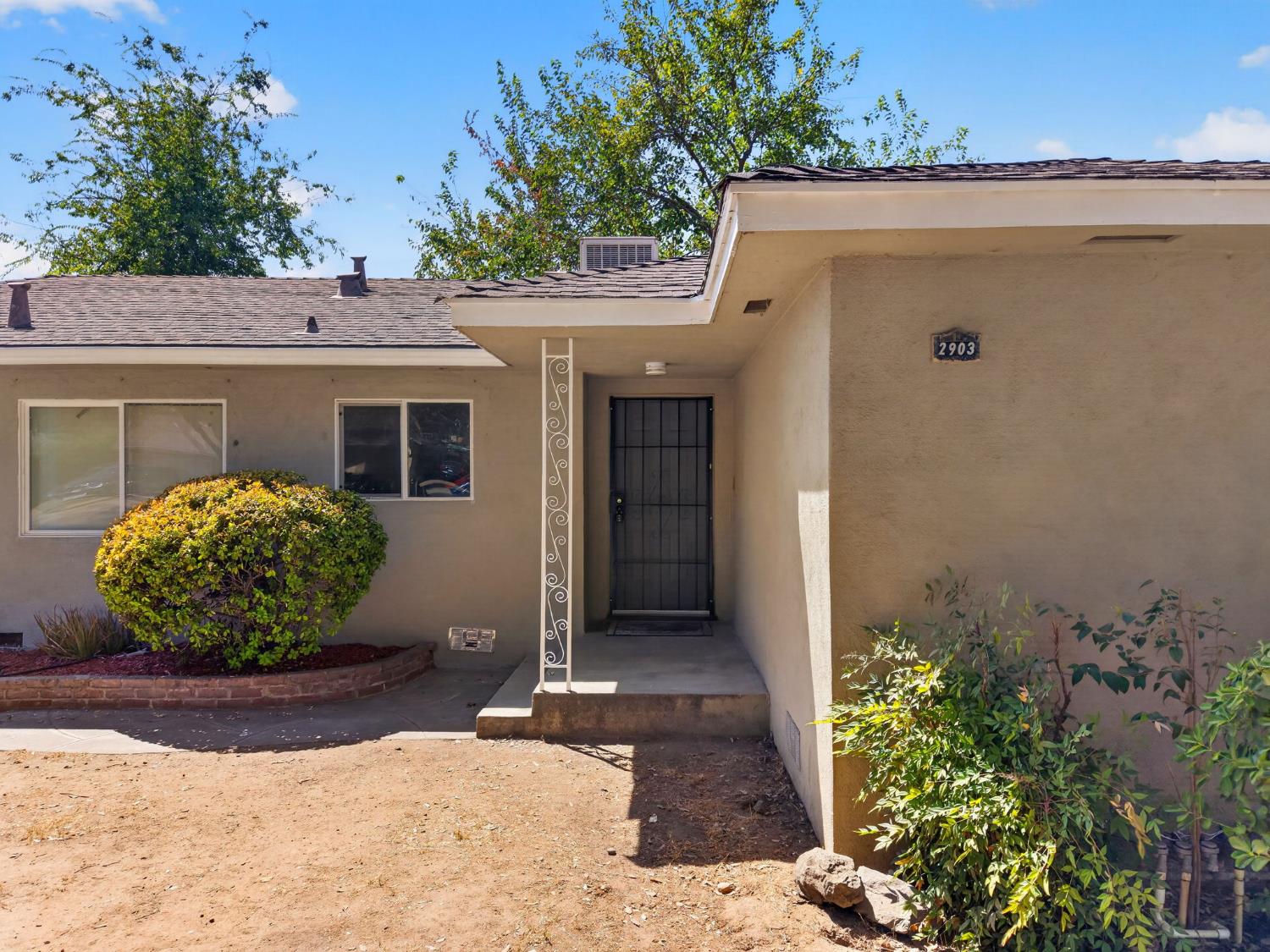 2903 N Fisher St, Fresno, CA 93703