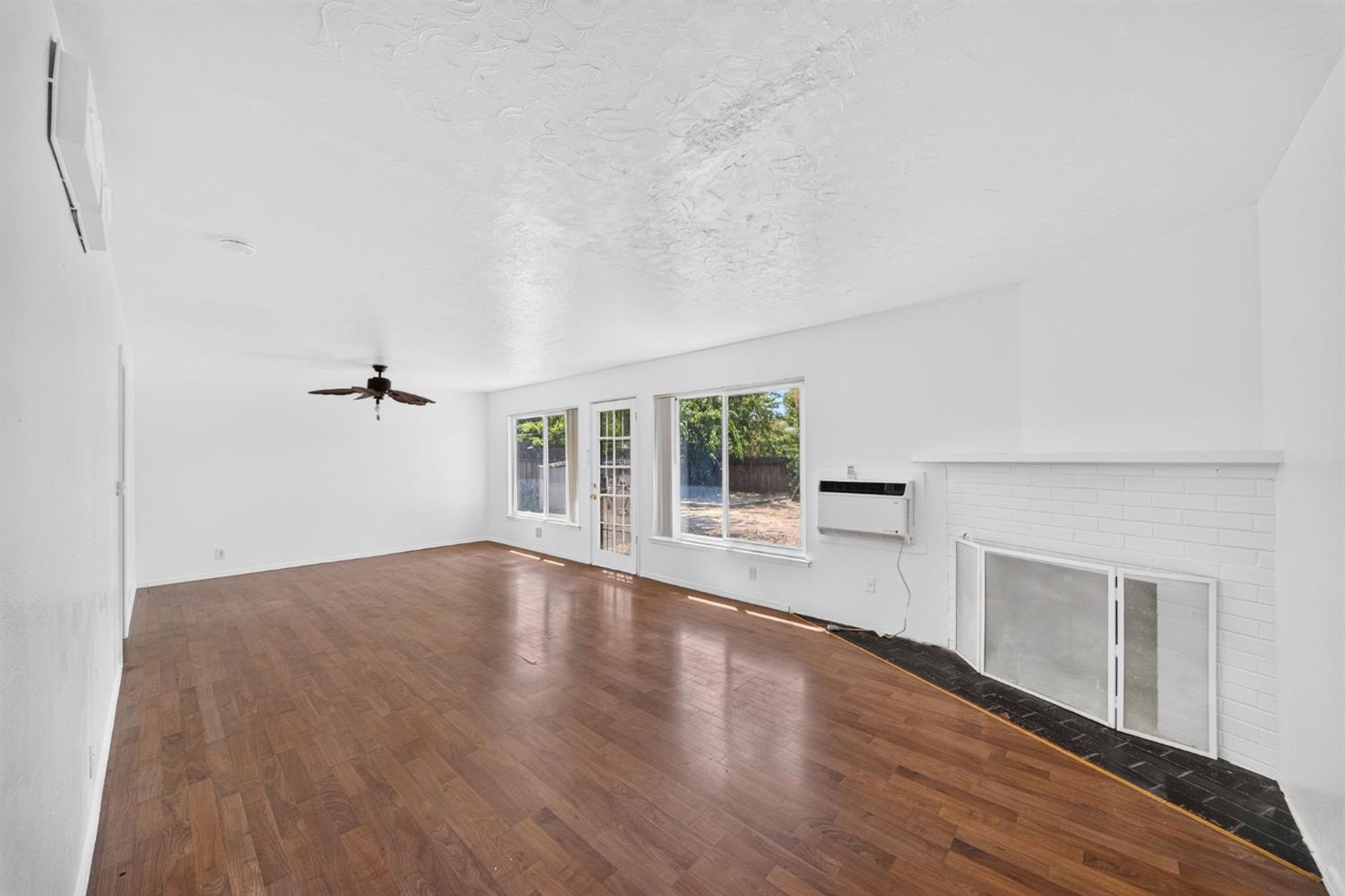 2903 N Fisher St, Fresno, CA 93703