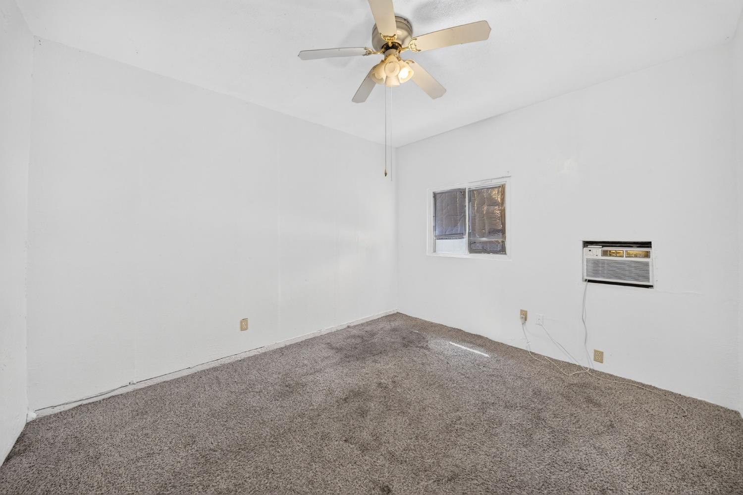 2903 N Fisher St, Fresno, CA 93703