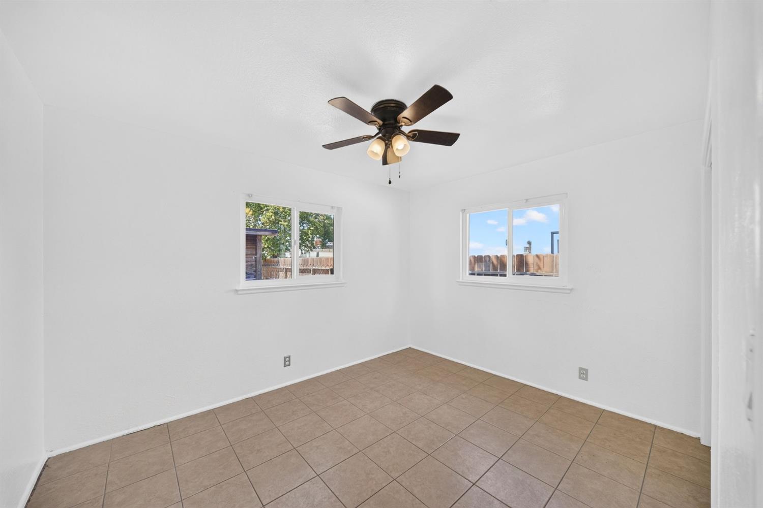 2903 N Fisher St, Fresno, CA 93703